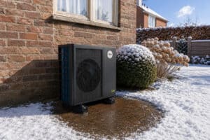 Tec Hs10 Warmtepomp bij woning In De Winter